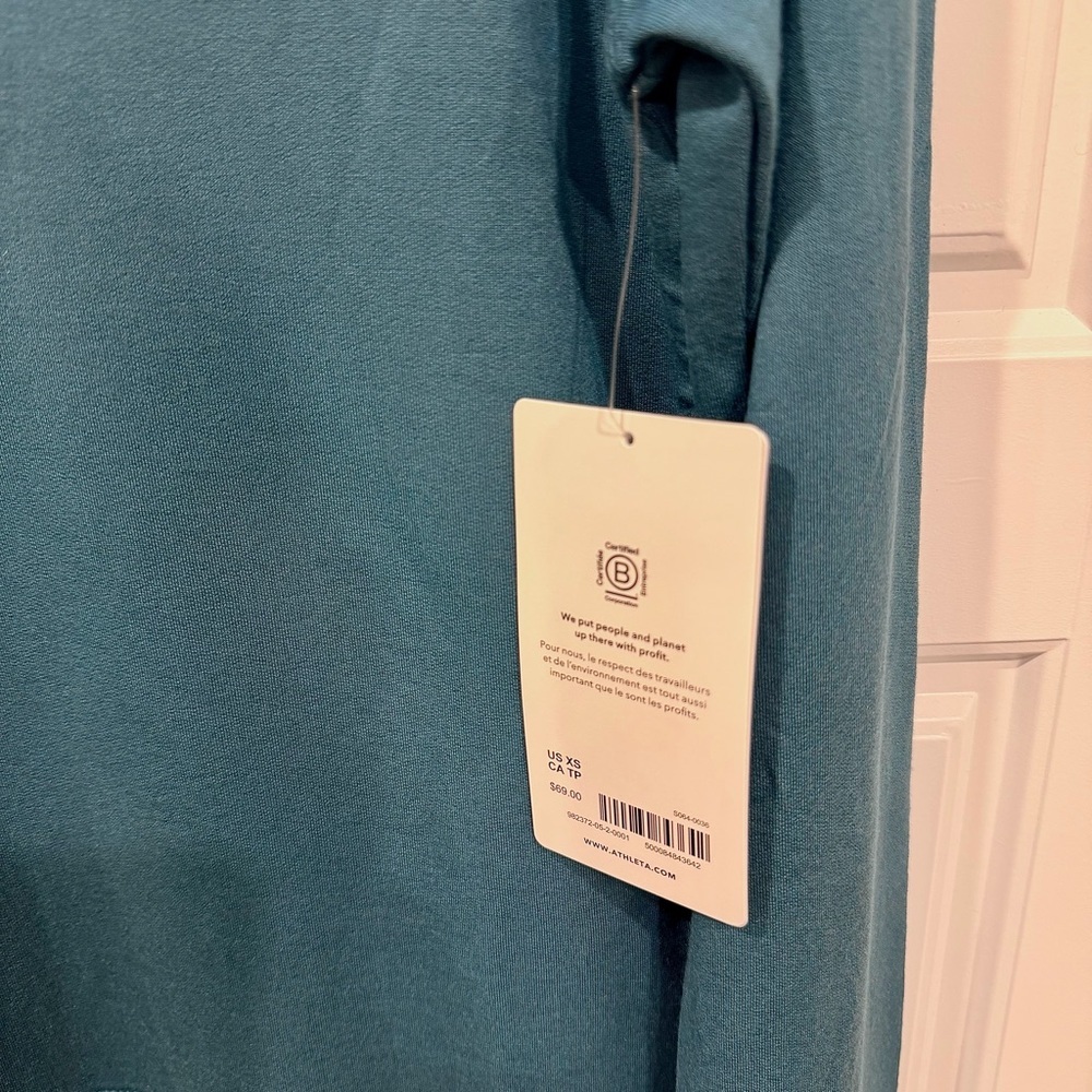 NWT Athleta Sunrise V-Neck Lightweight Sweatshirt XS Active Lounge Athletic Yoga - Picture 5 of 5
